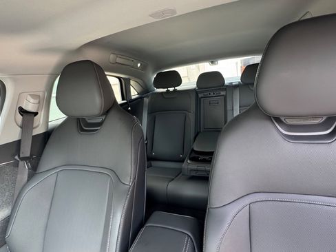 Used 2025 Lucid Air Pure RWD image 23