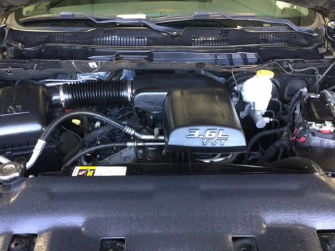 Used 2019 RAM 1500 Express w/ Express Value Package image 17