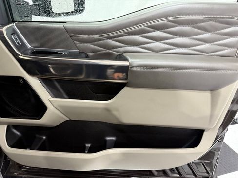 Certified 2025 Ford F450 Platinum w/ Platinum Plus Package image 23