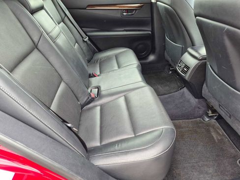 Used 2013 Lexus ES 350 w/ Ultra Luxury Pkg FWD image 25