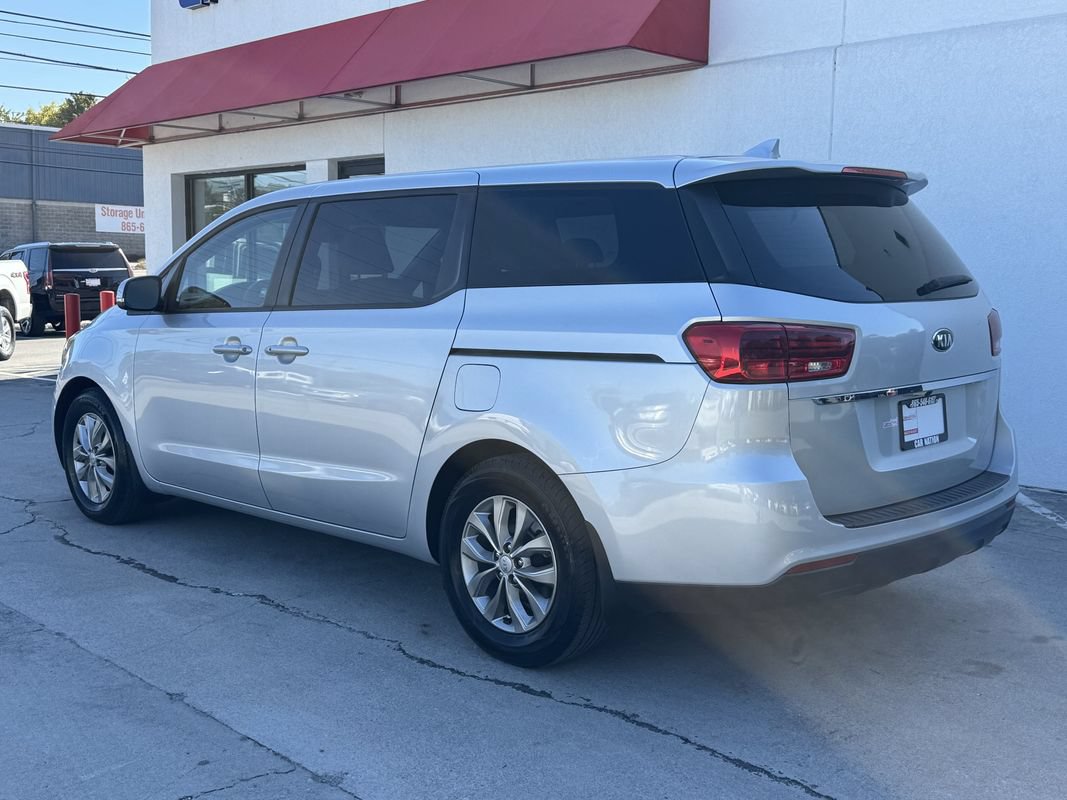 Used 2020 Kia Sedona LX FWD image 4