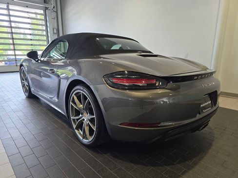 Used 2021 Porsche 718 Boxster RWD image 3