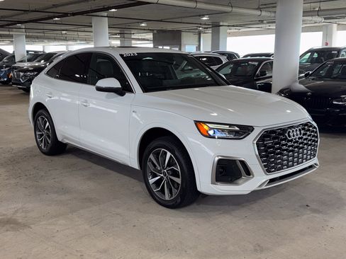 Used 2023 Audi Q5 2.0T Premium Plus w/ Premium Plus Package AWD/4WD image 2