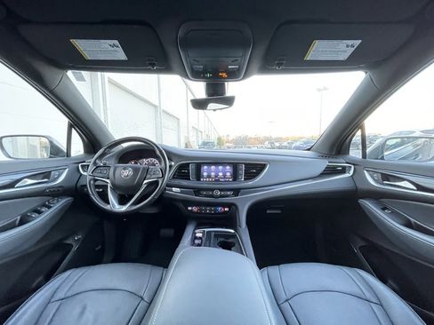 Used 2022 Buick Enclave Premium image 30