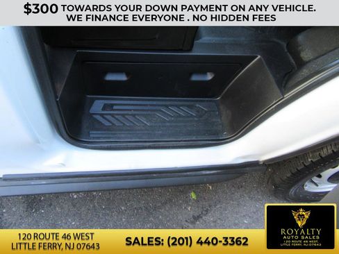 Used 2020 Ford Transit 250 Medium Roof w/ Load Area Protection Package image 28
