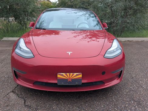 Used 2018 Tesla Model 3 Long Range image 4