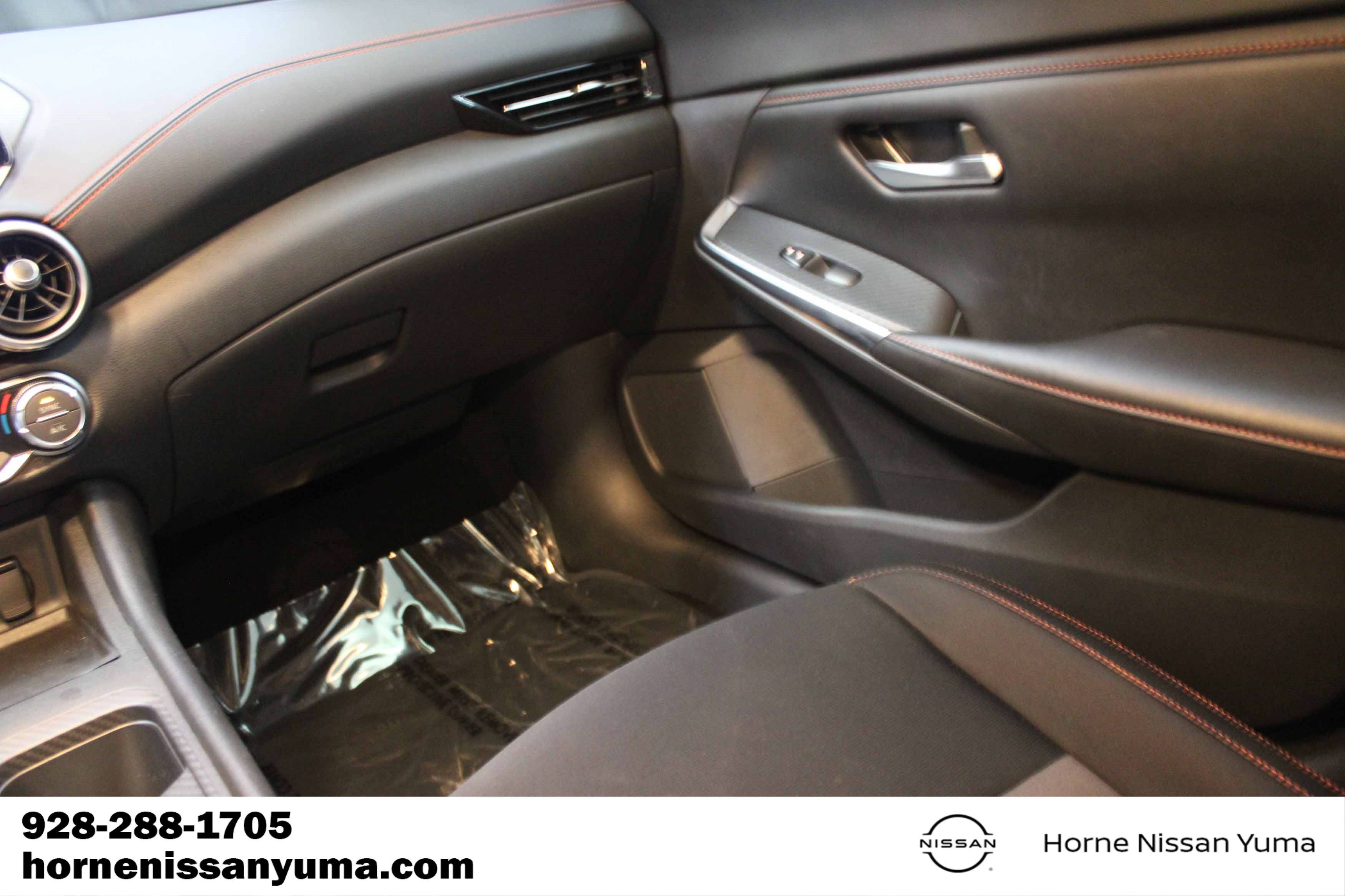 Used 2024 Nissan Sentra SR FWD image 11