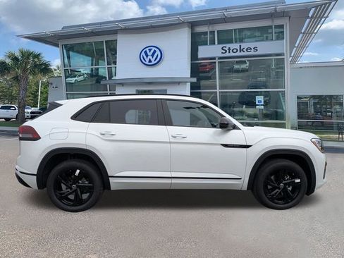 New 2026 Volkswagen Atlas Cross Sport SEL R-Line AWD/4WD image 3