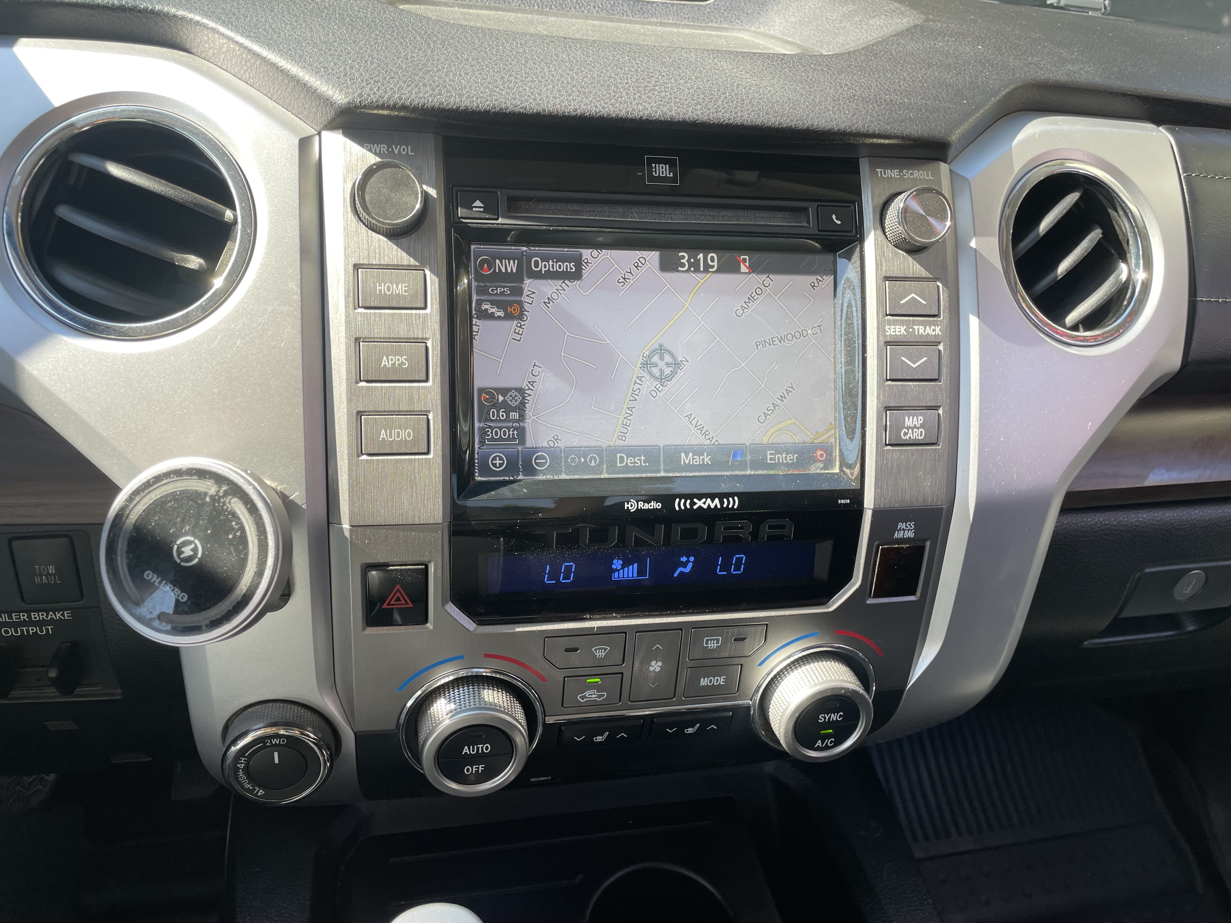 Used 2018 Toyota Tundra Limited w/ Limited Premium Package AWD/4WD image 17
