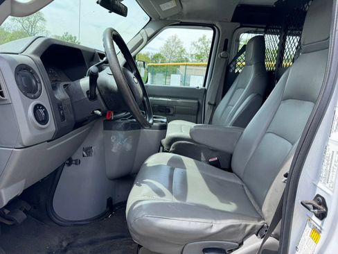 Used 2013 Ford E-250 and Econoline 250 w/ PWR Group RWD image 11