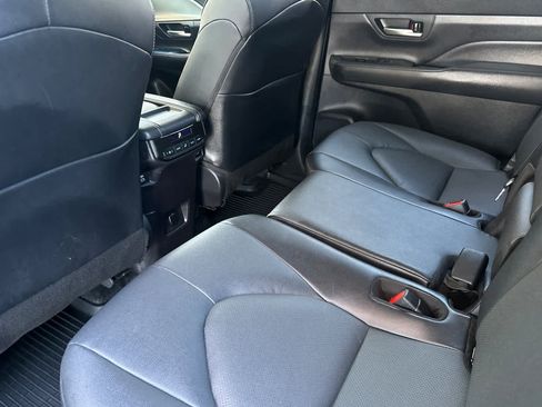 Used 2025 Toyota Grand Highlander AWD Hybrid image 4