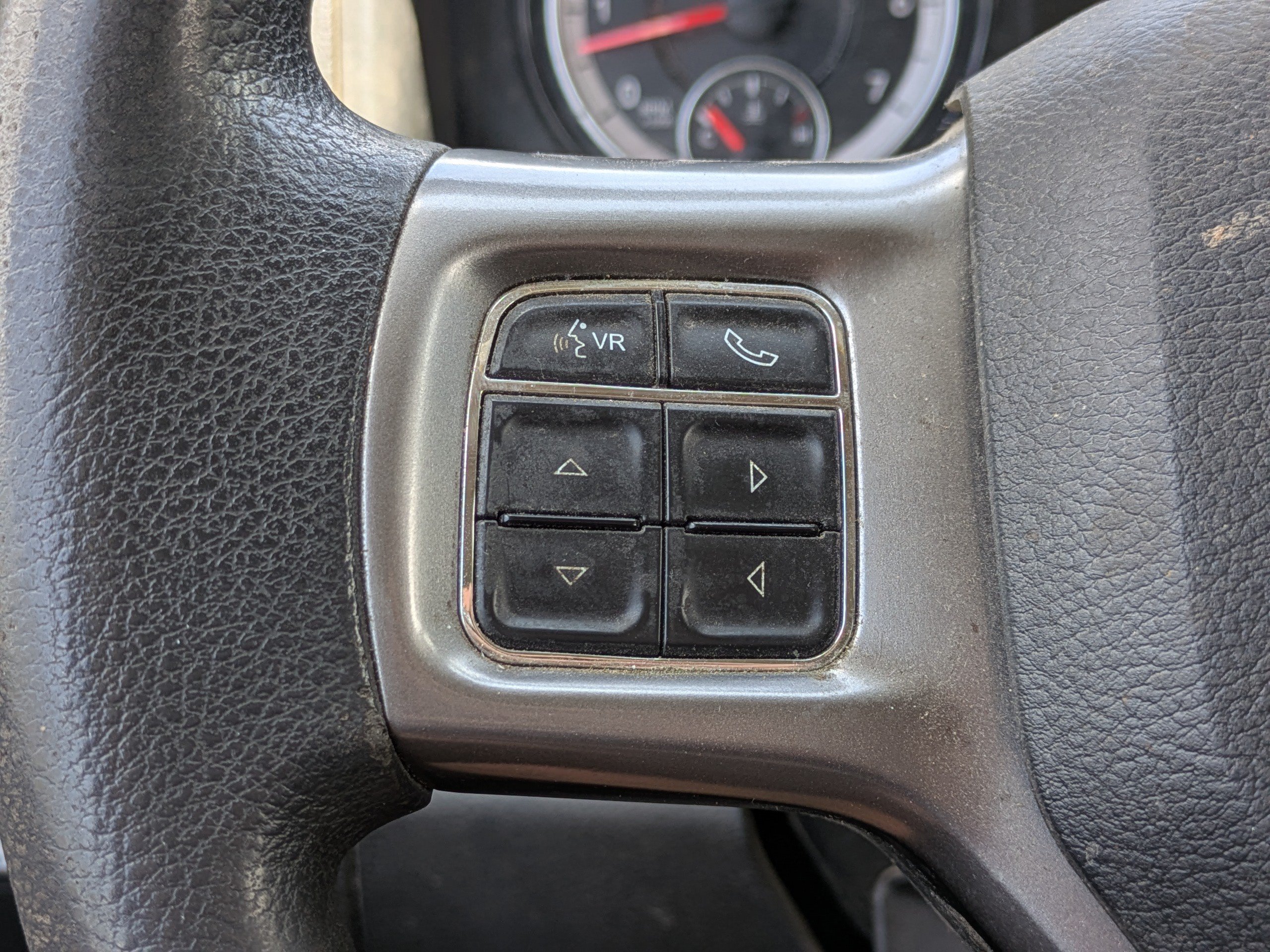 Used 2021 RAM 1500 Classic SLT AWD/4WD image 20