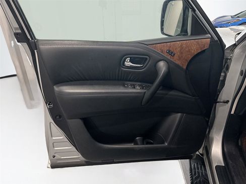 Used 2023 Nissan Armada SL image 9