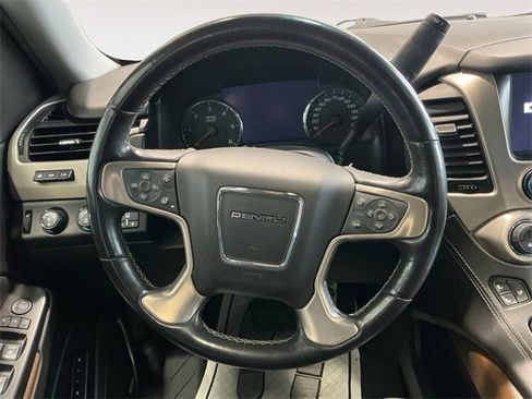 Used 2020 GMC Yukon Denali image 10