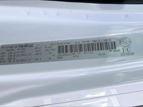 Used 2020 Jeep Wrangler Unlimited Sahara w/ Uconnect 4C Nav & Sound Group image 33