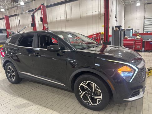 Used 2023 Kia Sportage LX FWD image 15