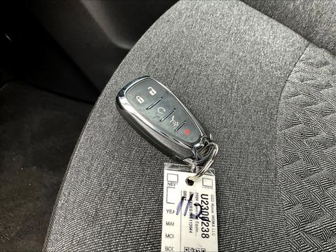 Used 2024 Chevrolet Equinox LT image 29