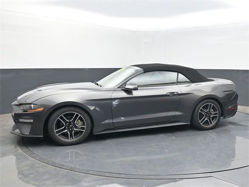 Used 2020 Ford Mustang Premium image 3