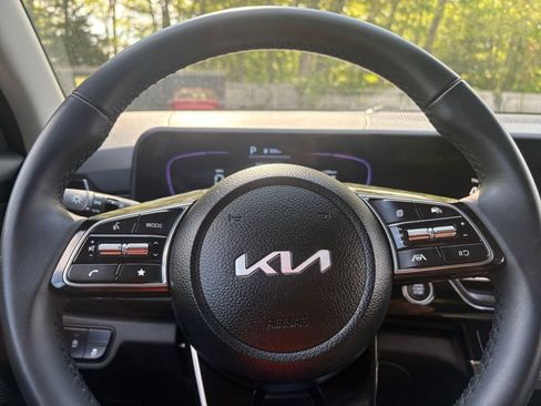 Used 2025 Kia Seltos S FWD image 25
