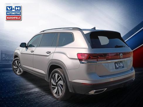 Used 2025 Volkswagen Atlas SE AWD/4WD image 6