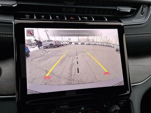New 2025 Jeep Grand Cherokee L Limited w/ Trailer Tow Package AWD/4WD image 14