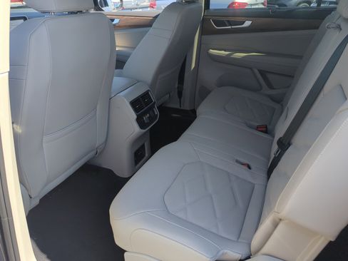 New 2026 Volkswagen Atlas SE image 17