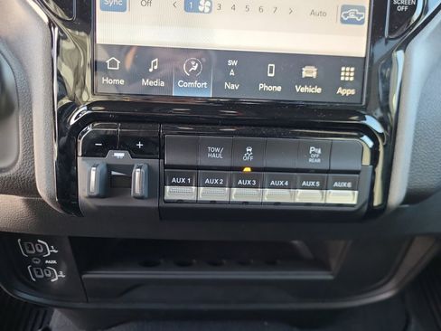 Used 2024 RAM 2500 Tradesman w/ Safety Group image 38