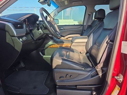 Used 2017 Chevrolet Suburban Premier image 12
