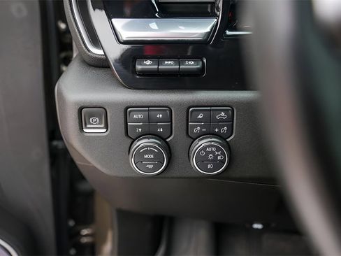 Used 2023 Chevrolet Silverado 1500 High Country w/ High Country Premium Package image 18