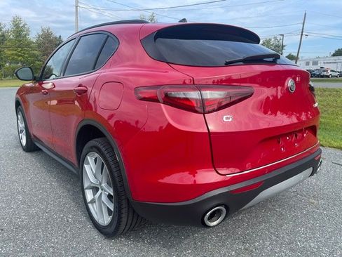 Used 2019 Alfa Romeo Stelvio Ti Sport w/ Quick Order Package 22S Sport AWD/4WD image 3
