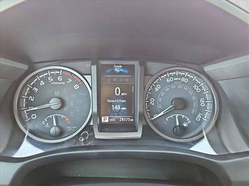 Used 2023 Toyota Tacoma TRD Off-Road AWD/4WD image 10