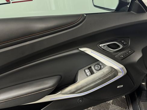 Used 2017 Chevrolet Camaro LT RWD image 12