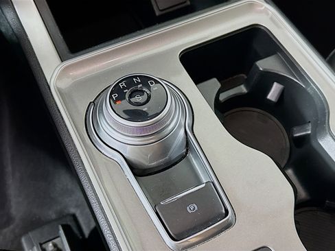 Used 2024 Ford Edge SEL image 19