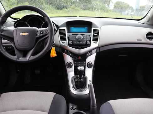 Used 2015 Chevrolet Cruze L FWD image 21