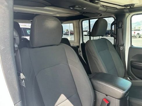 Used 2018 Jeep Wrangler Unlimited Sport AWD/4WD image 32