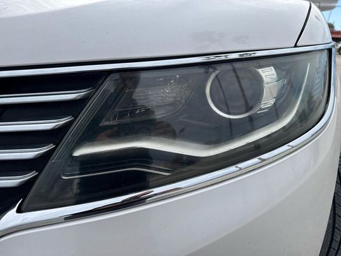 Used 2018 Lincoln MKX Premiere image 46