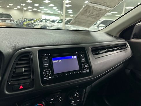 Used 2019 Honda HR-V LX image 20