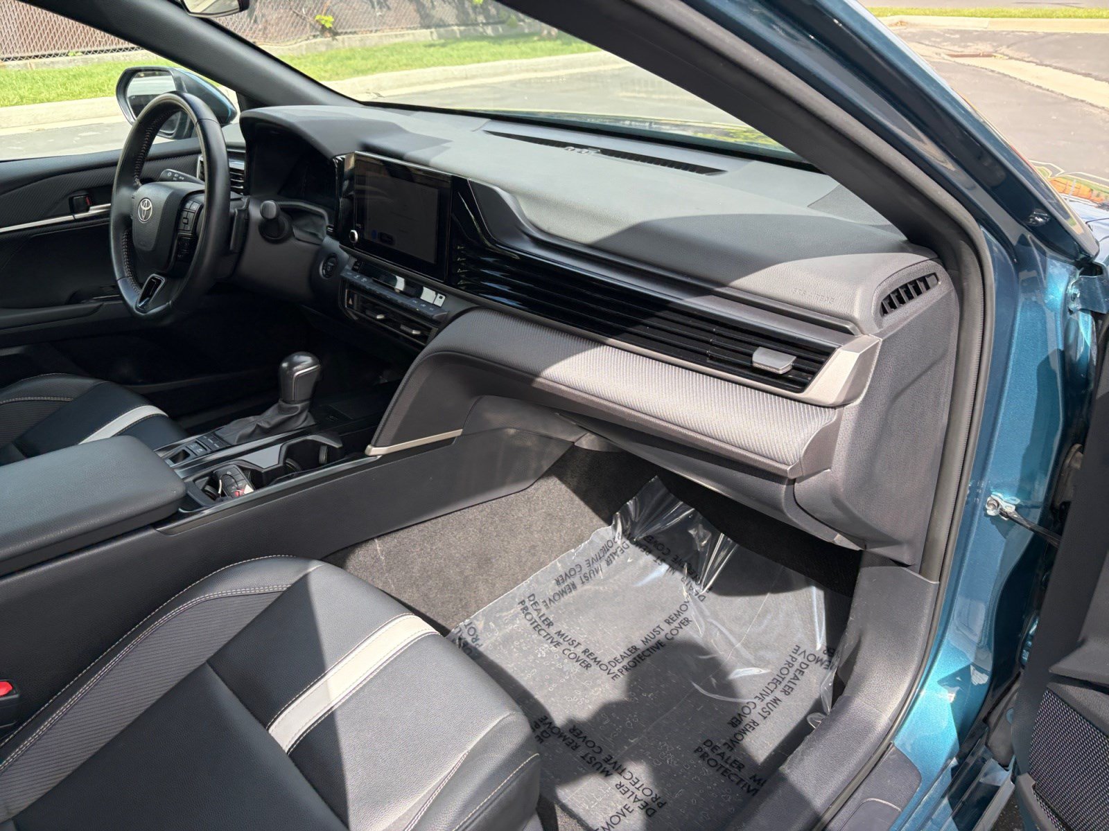 Used 2025 Toyota Camry SE FWD image 27