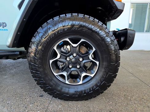 Used 2023 Jeep Wrangler Unlimited Rubicon 4xe w/ Steel Bumper Group AWD/4WD image 30