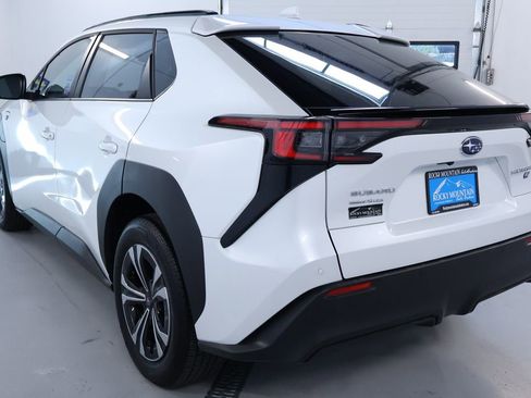 Used 2024 Subaru Solterra Premium image 5