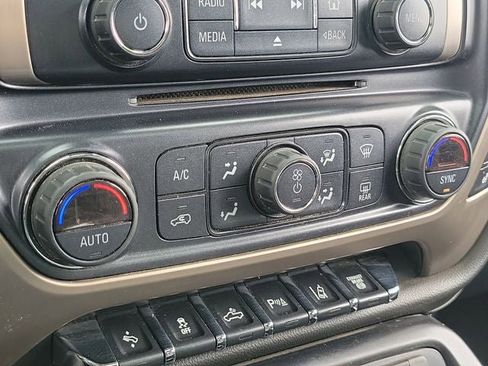 Used 2019 GMC Sierra 3500 Denali AWD/4WD image 18