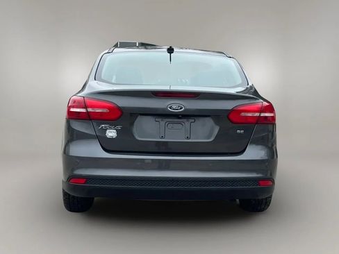 Used 2015 Ford Focus SE w/ Reverse Sensing Package image 11