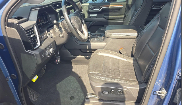 Used 2024 GMC Sierra 1500 Denali w/ Denali Reserve Package AWD/4WD image 9