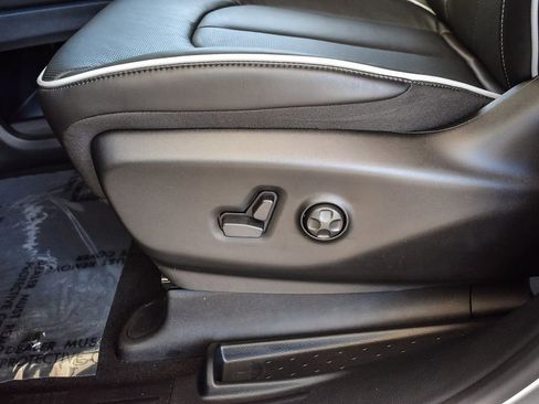 New 2026 Chrysler Pacifica Limited w/ S Appearance Package image 21