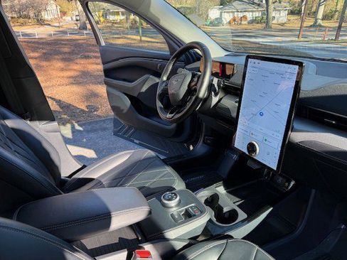Used 2023 Ford Mustang Mach-E Select image 38