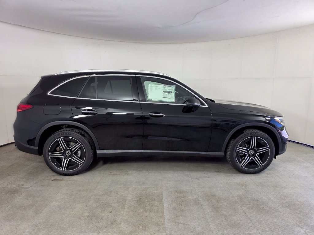 New 2027 Mercedes-Benz GLC 300 image 3