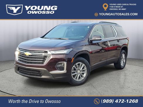 Used 2023 Chevrolet Traverse LT FWD image 1