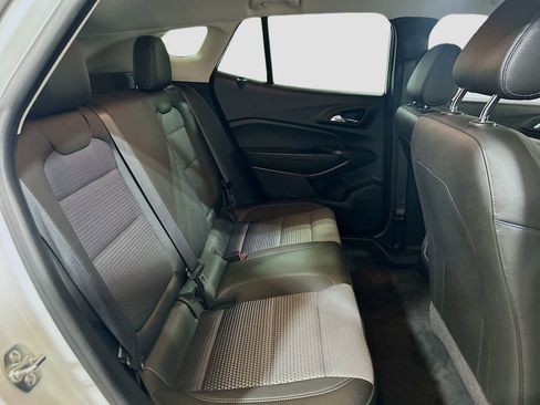 Used 2025 Chevrolet Trax LT w/ Driver Confidence Package image 23