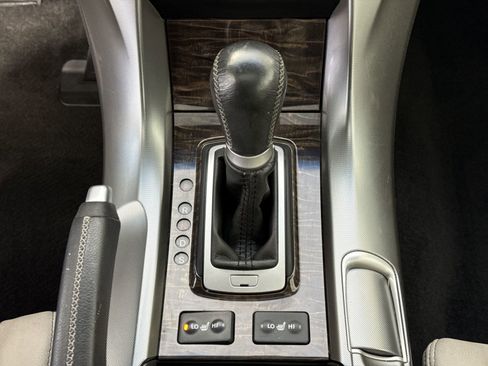 Used 2010 Acura TL SH-AWD image 16