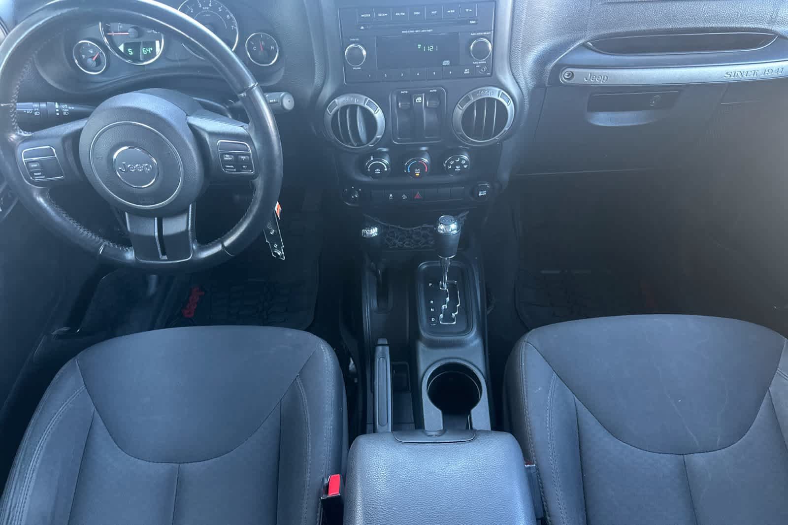Used 2018 Jeep Wrangler Sport AWD/4WD image 3